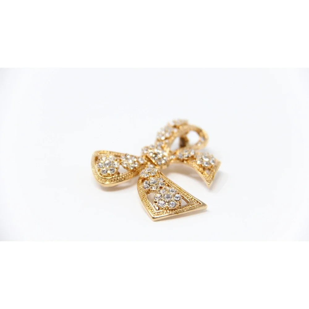 Tara Vanessa Bow Brooch Gold Tone